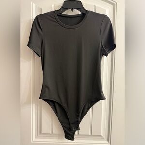 Women’s Black Short Sleeve Bodysuit - M